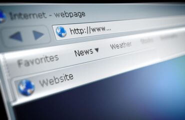 surfing-the-internet-184146944-57f1a5d65f9b586c35868278